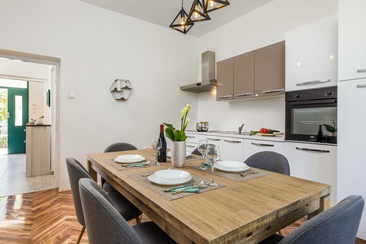 הוילה Ičići Family House Sara מראה חיצוני תמונה
